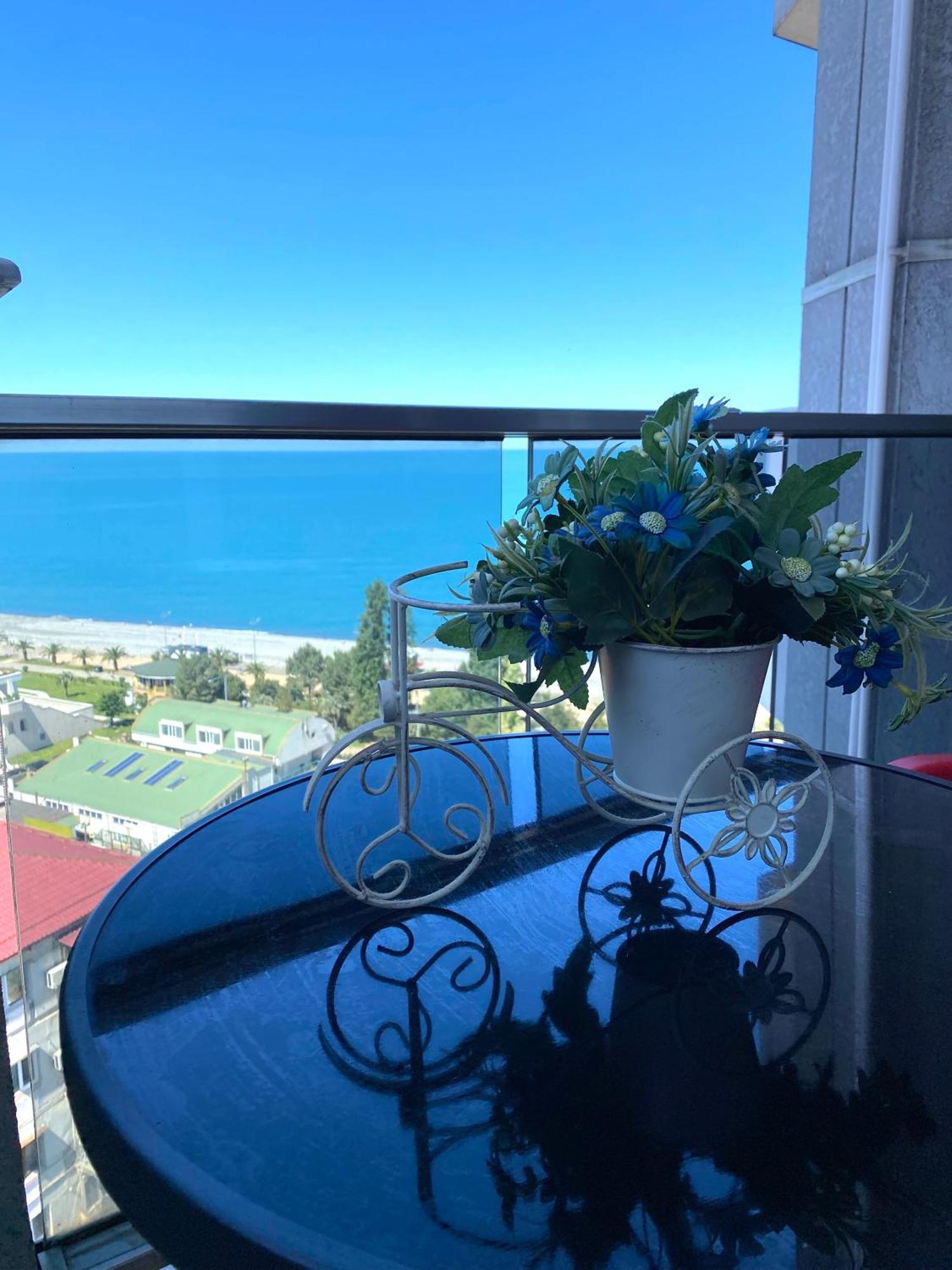 Lela'S Apartment Μπατούμι Εξωτερικό φωτογραφία